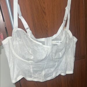 SKIMS White Lace Underwire Bra